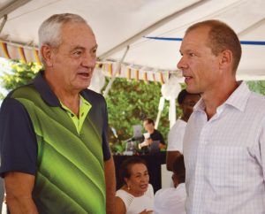 Former American Truetzschler Vice  President Detlef Jaekel (left) and current CEO Stefan Engel.