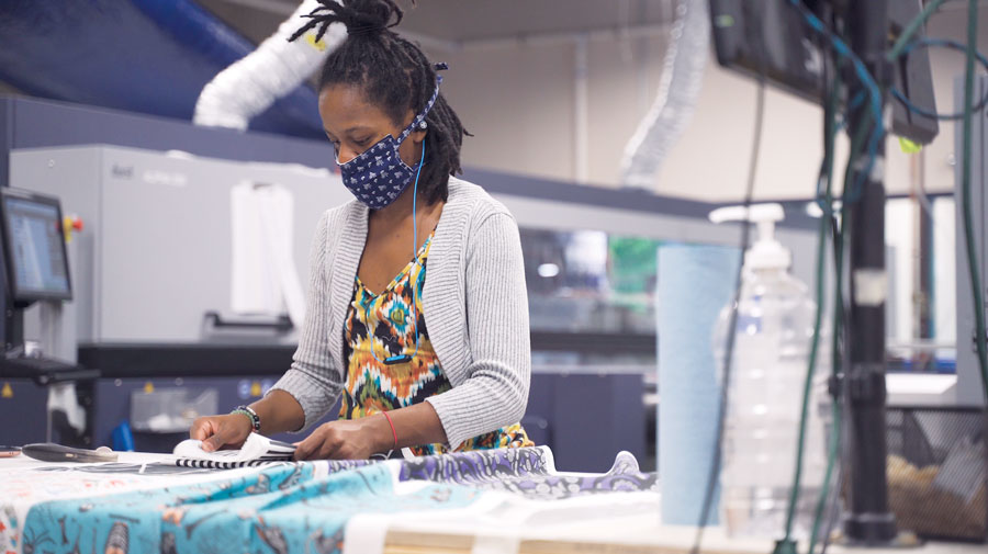 Textile Industry Association: Textile body develops high quality cloth to  make 'N-99' masks, ET Retail