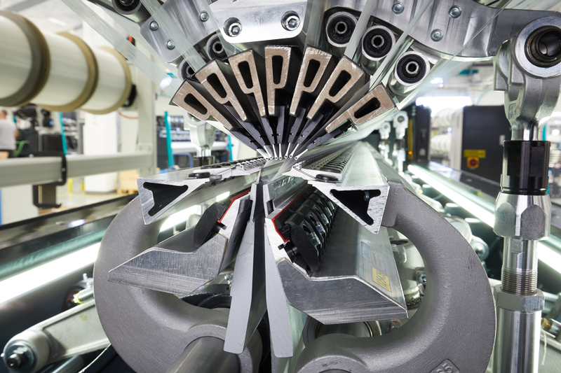 Italian firm presents first circular knitting machine